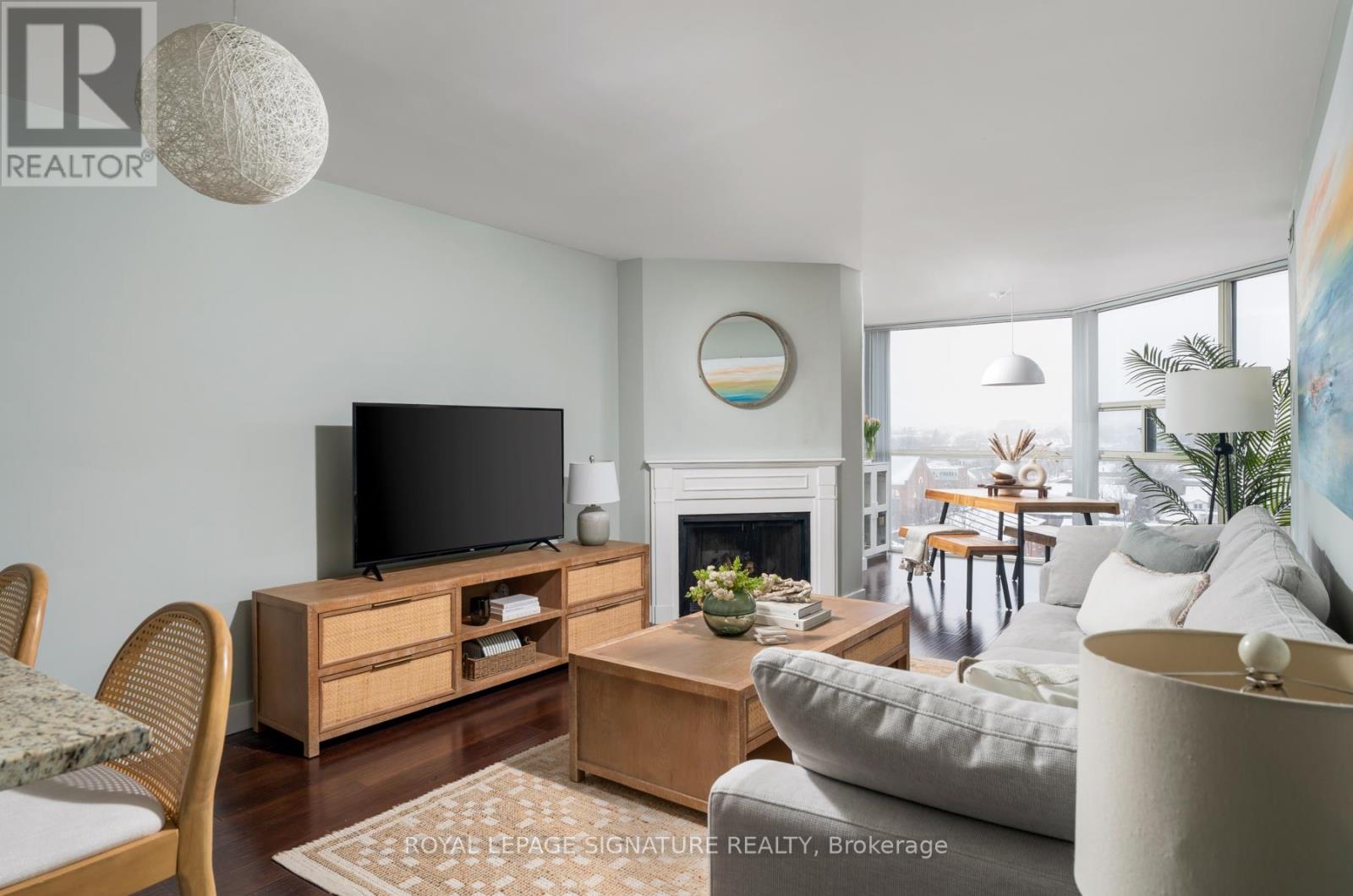 725 King Street West 903