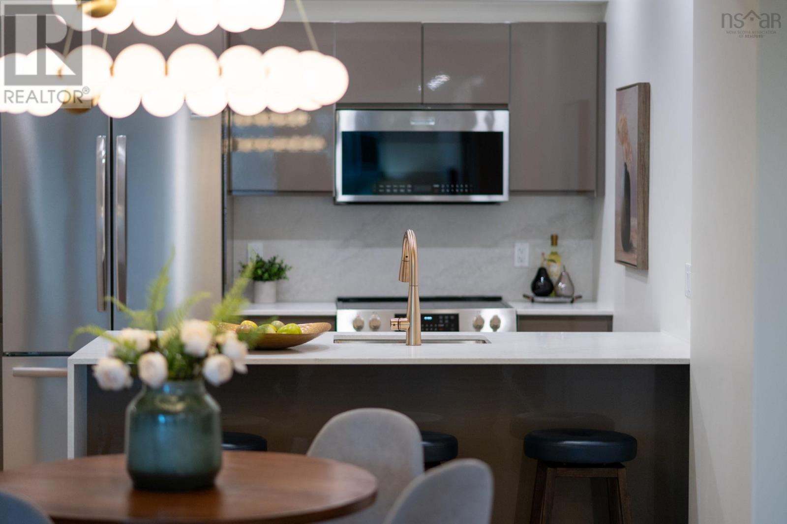 Property 11 of 50 of 604 1540 Summer Street