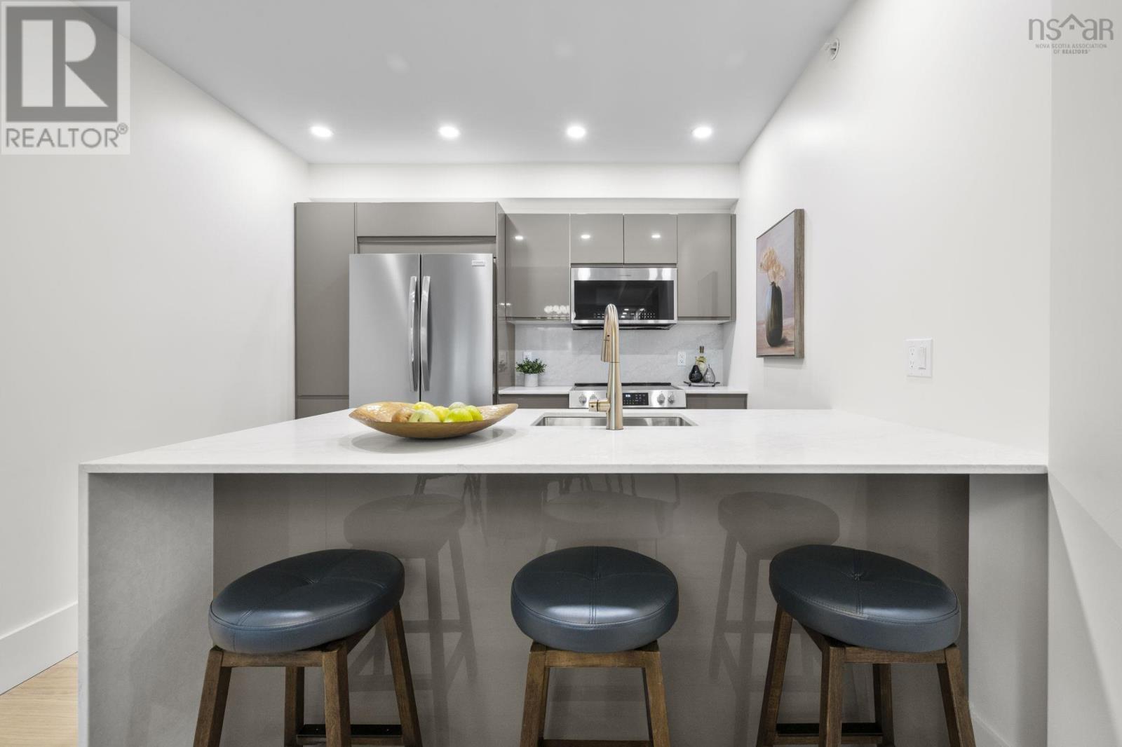 Property 8 of 50 of 604 1540 Summer Street