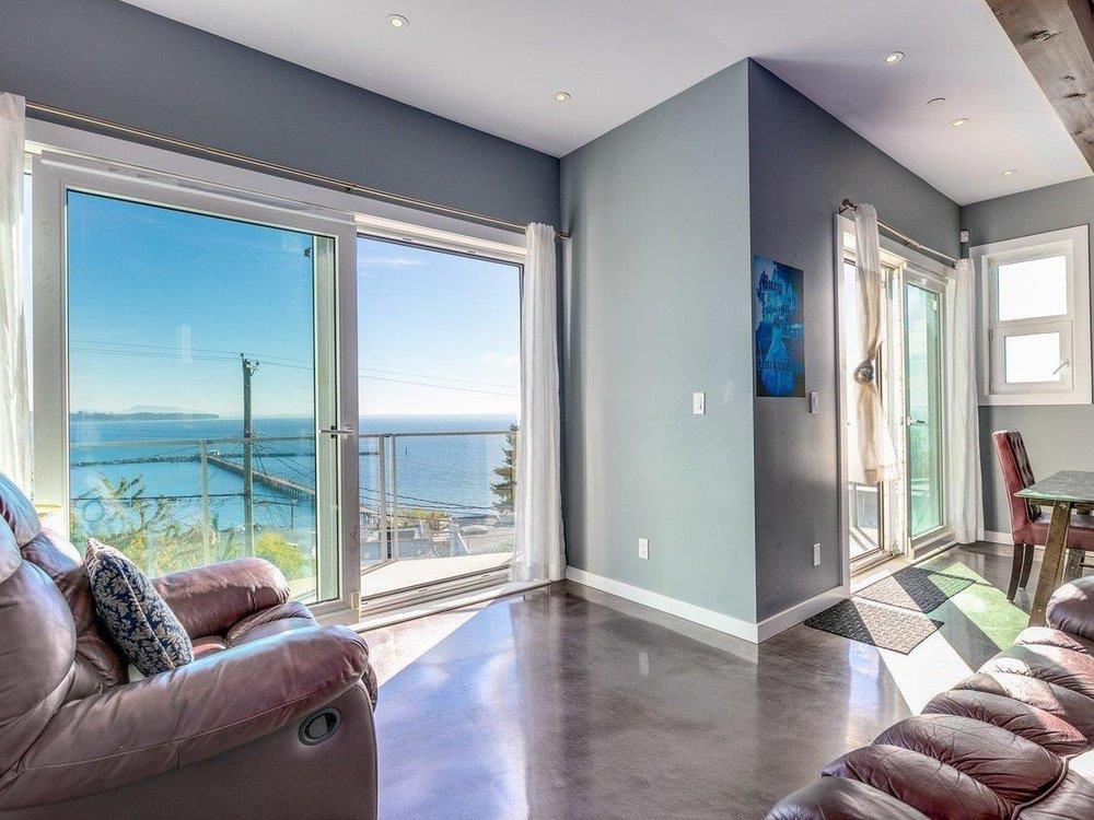 15061 VICTORIA AVENUE, White Rock