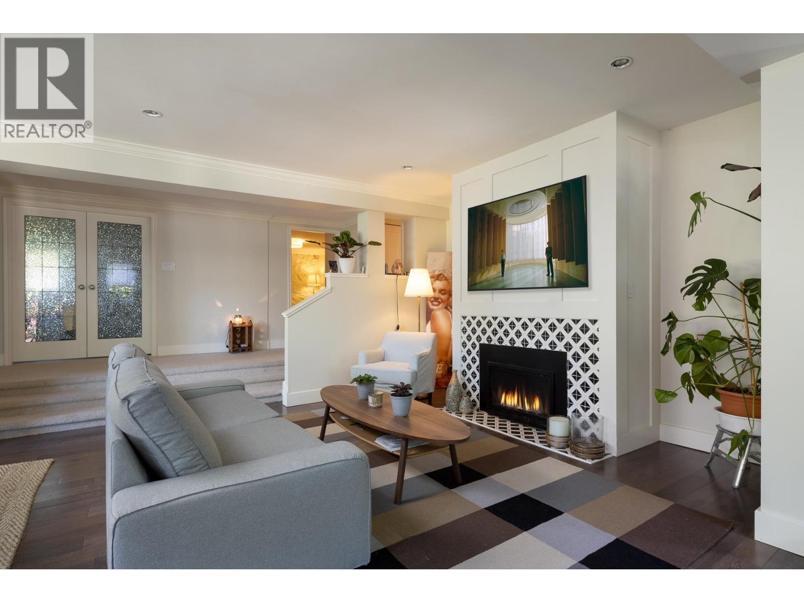 3545 DOWSLEY COURT, North Vancouver