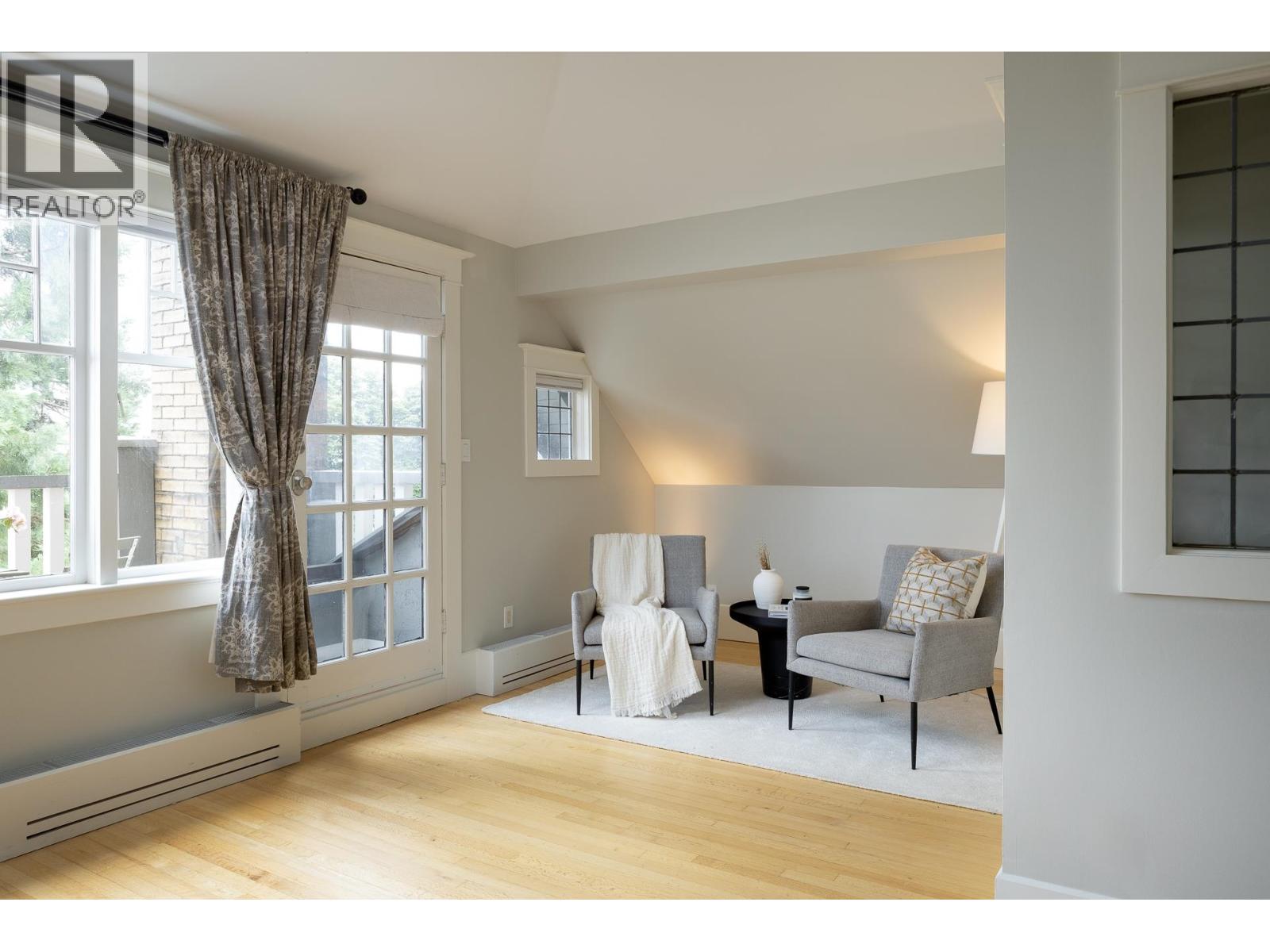 3545 DOWSLEY COURT, North Vancouver