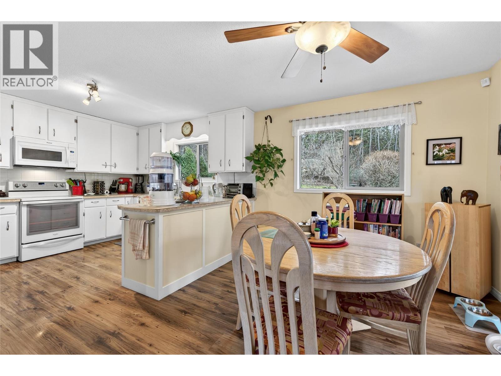  3111 Cedar Drive, Blind Bay