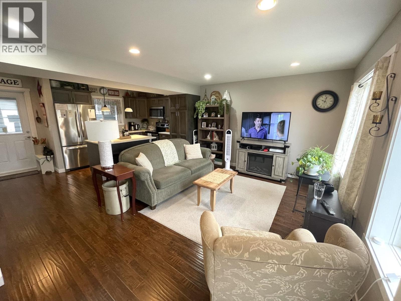 10115-10121 97 AVENUE - 13