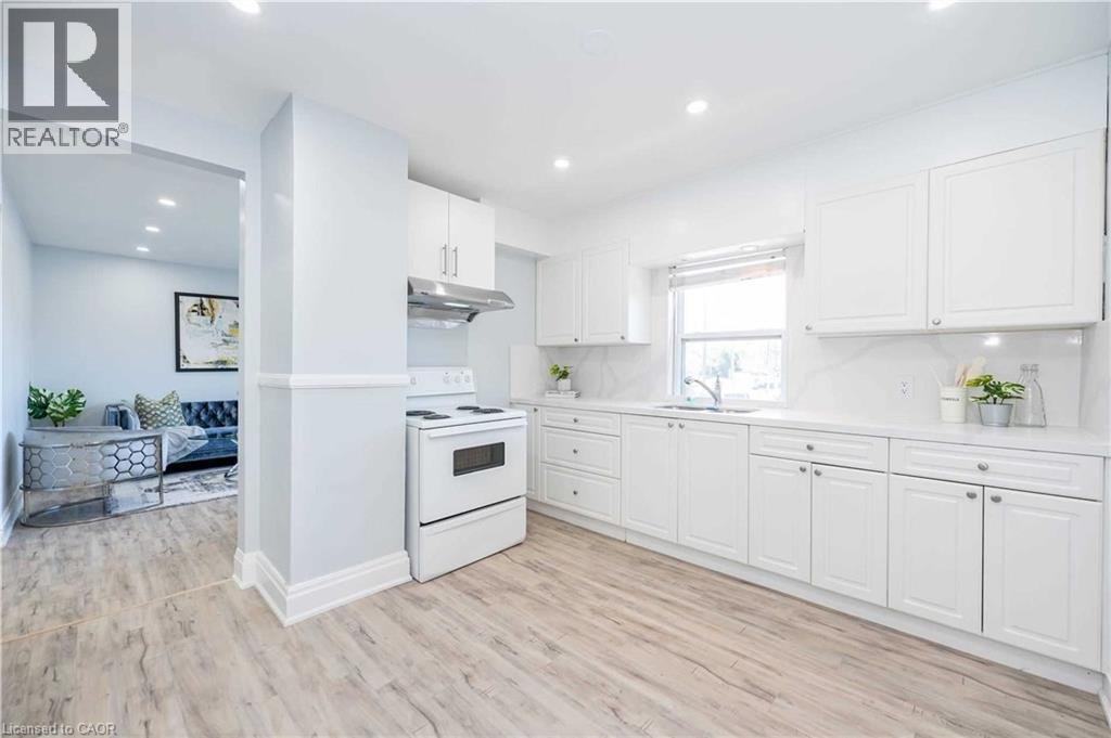 35 HARTZEL Road - Photo 4 of 17, St. Catharines, Ontario