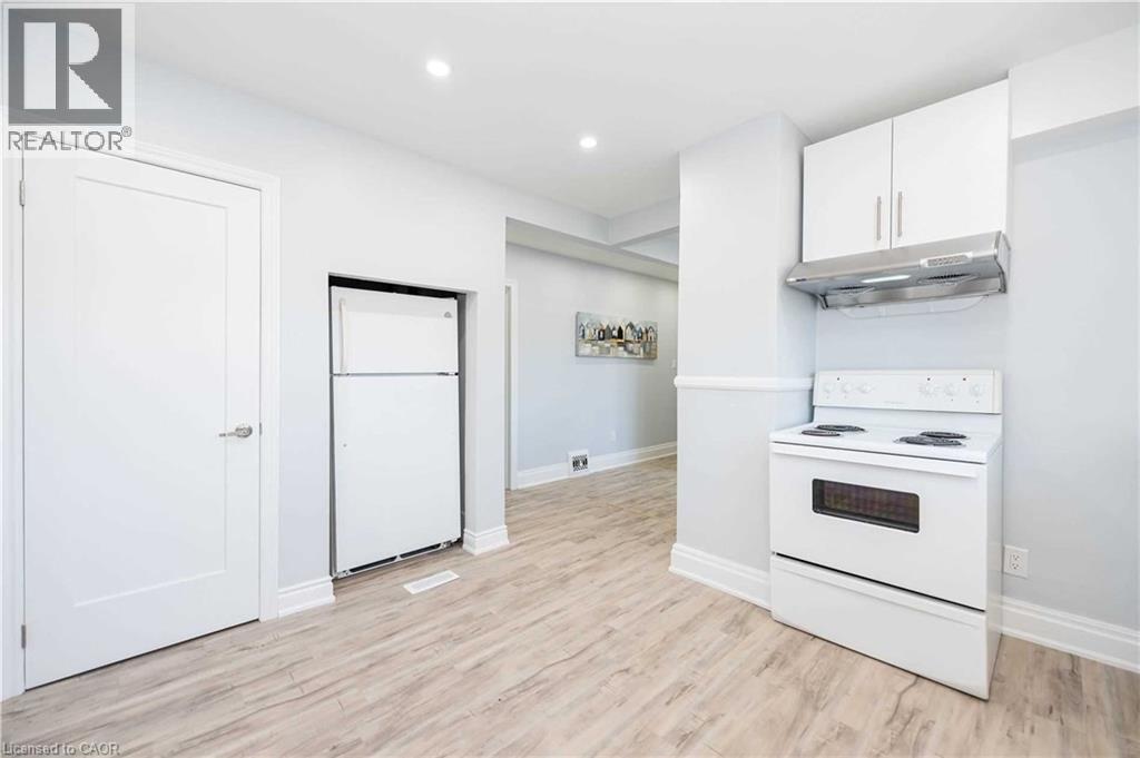 35 HARTZEL Road - Photo 5 of 17, St. Catharines, Ontario