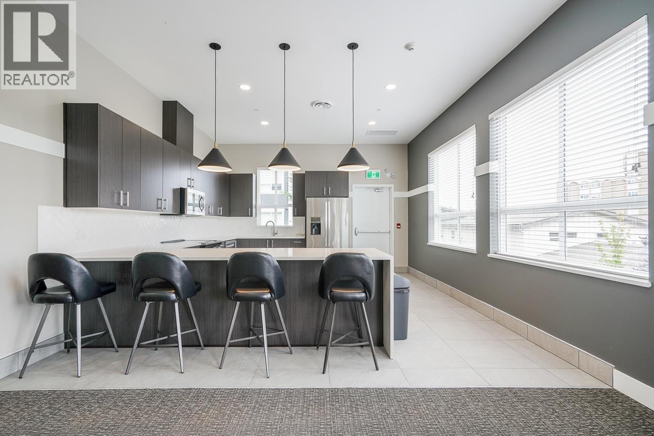 1608 2180 KELLY AVENUE, Port Coquitlam