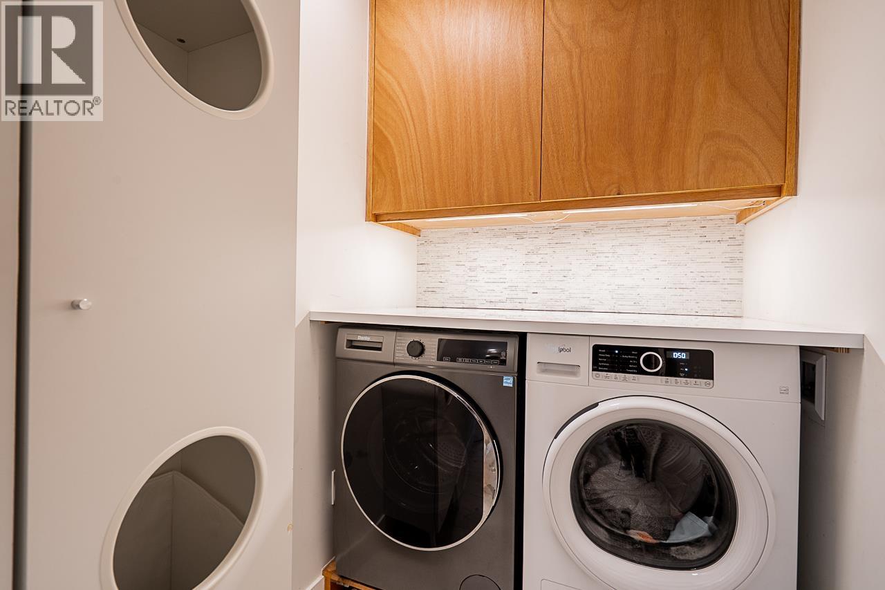 1608 2180 KELLY AVENUE, Port Coquitlam