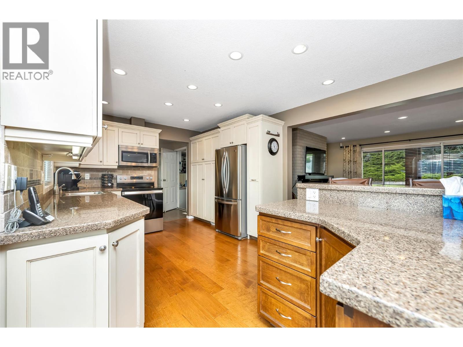 6463 BLUE JAY ROAD - 12