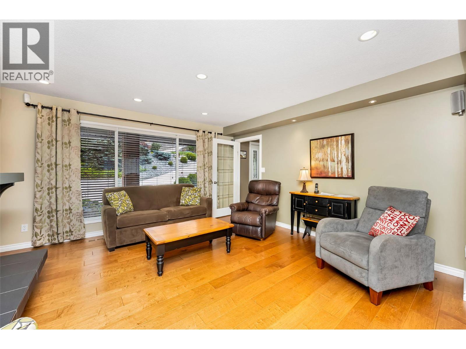 6463 BLUE JAY ROAD - 8