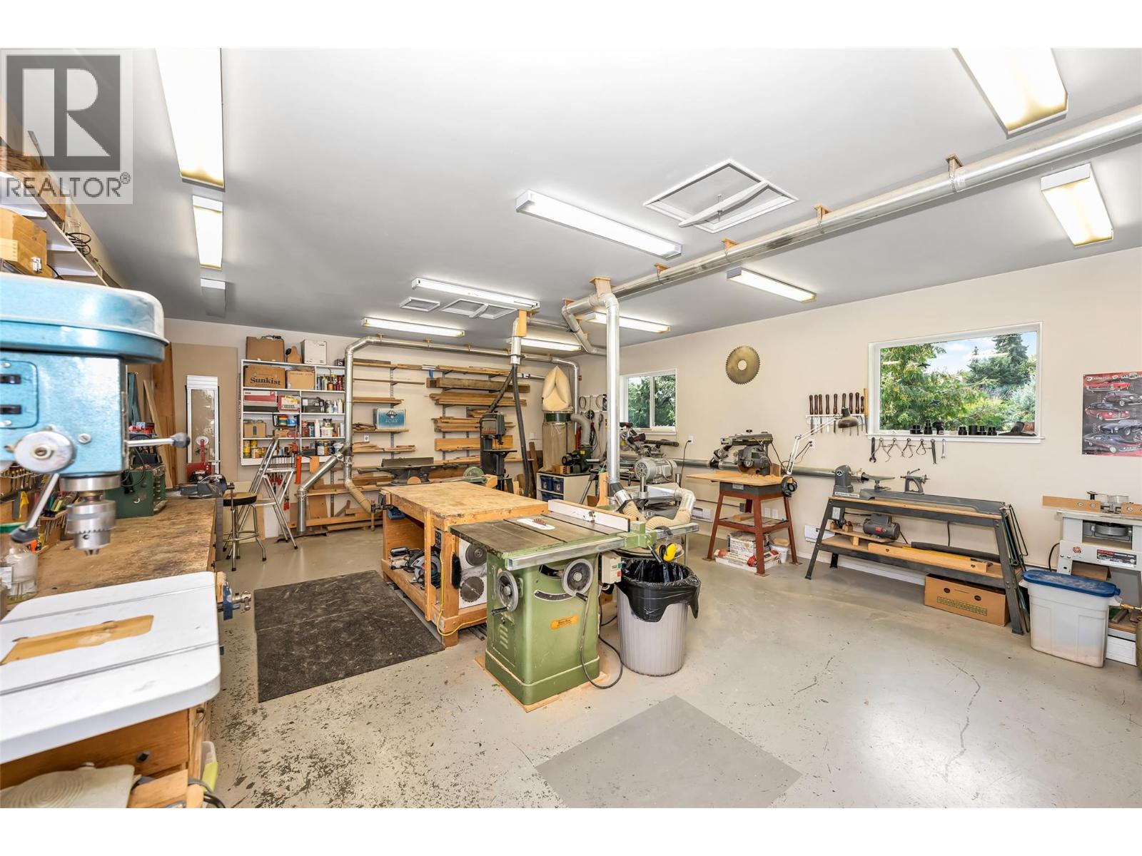 6463 BLUE JAY ROAD - 30