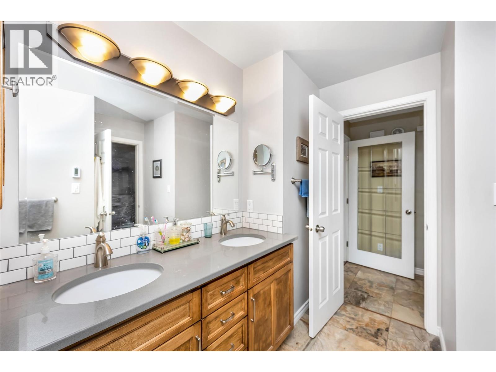 6463 BLUE JAY ROAD - 40