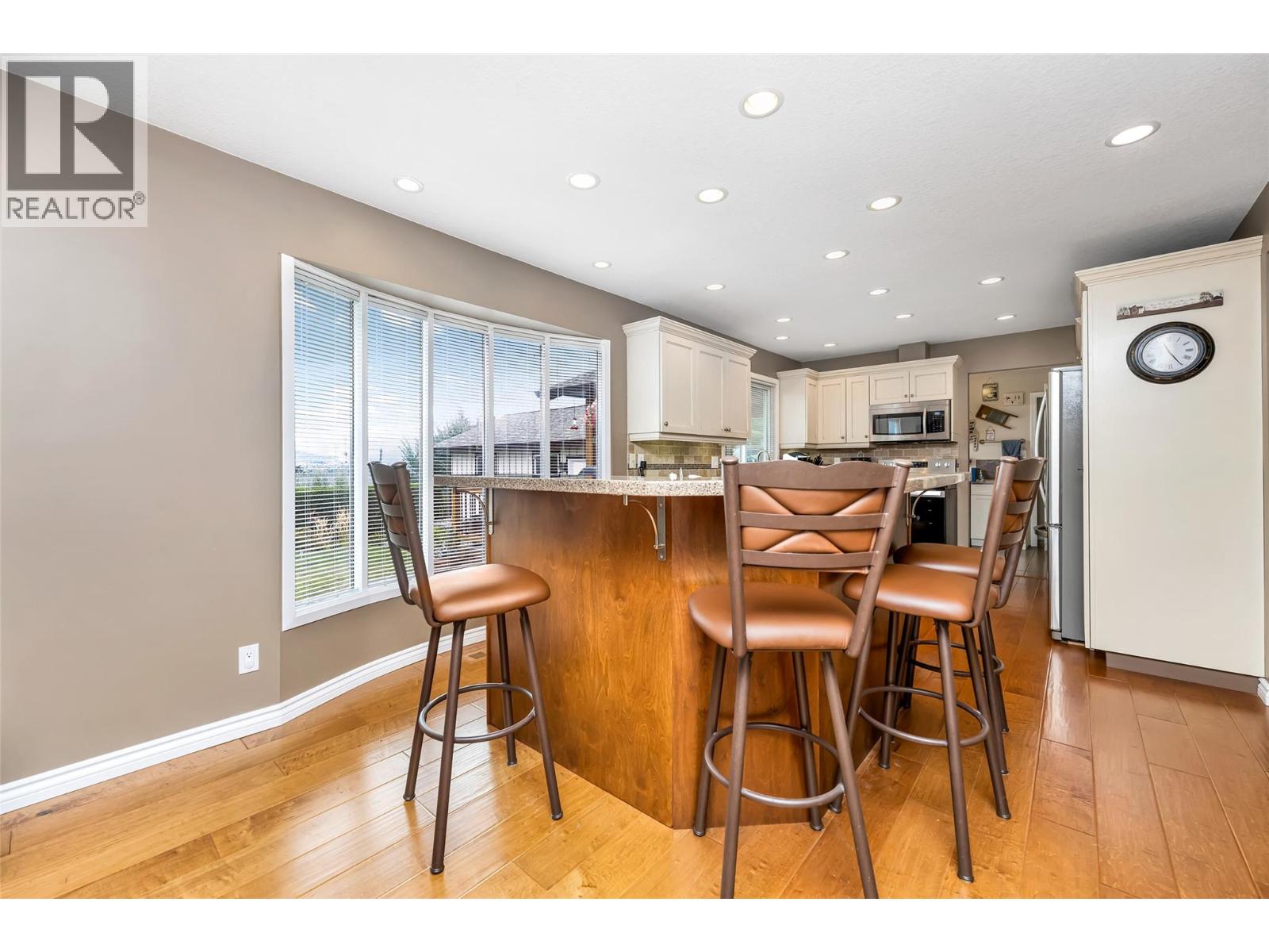 6463 BLUE JAY ROAD - 7