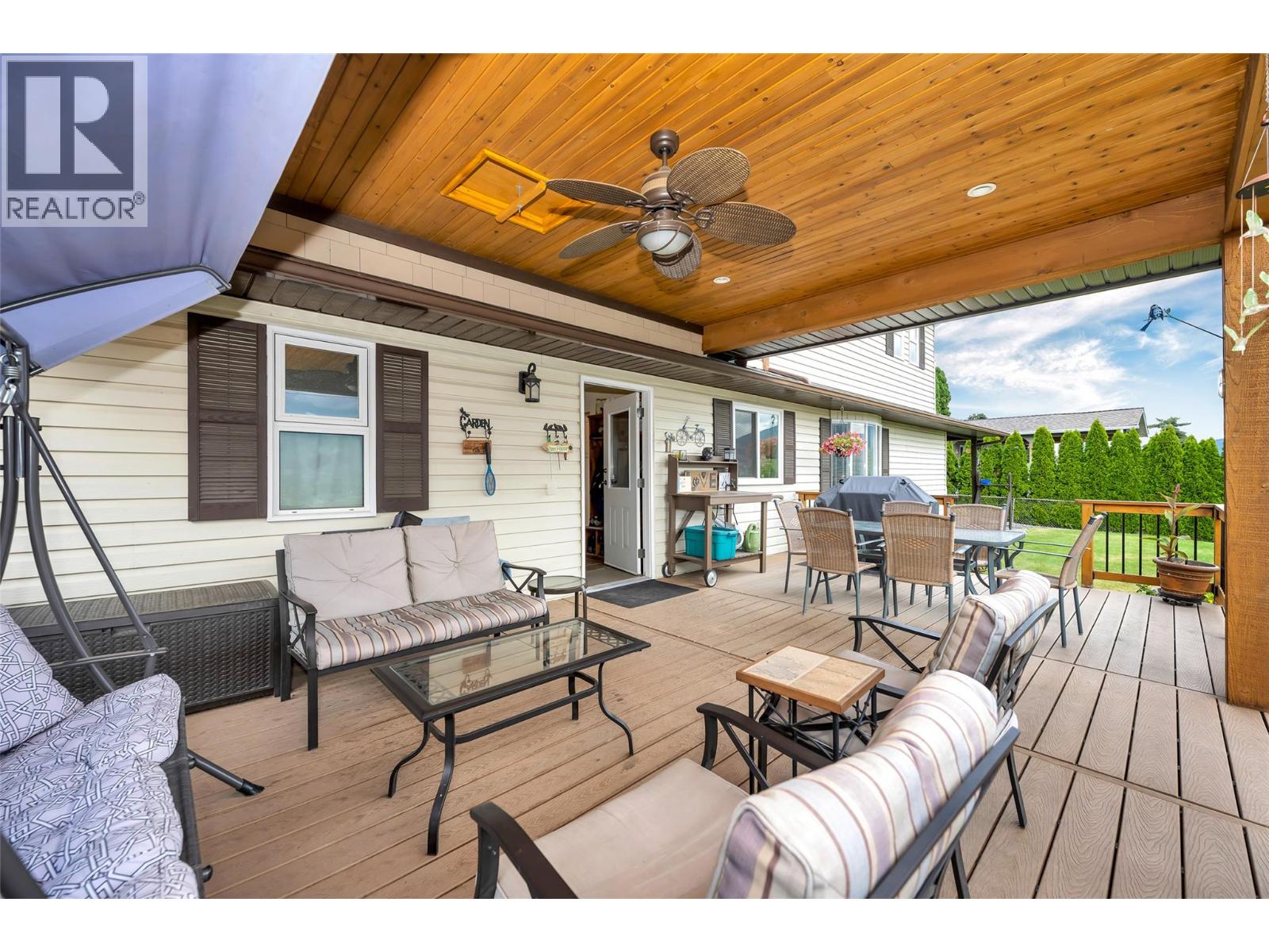 6463 BLUE JAY ROAD - 17