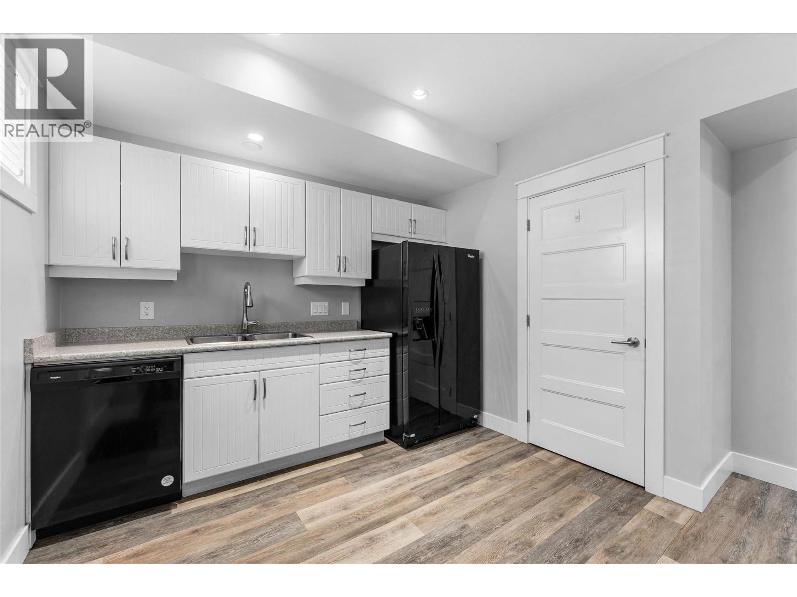  2600 Paramount Drive, West Kelowna