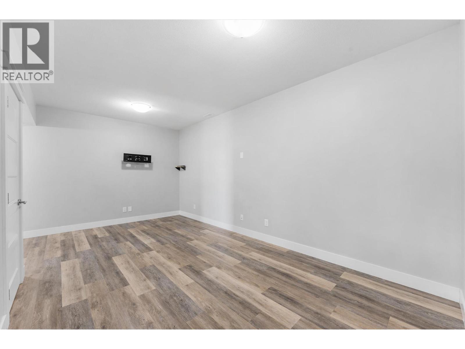  2600 Paramount Drive, West Kelowna