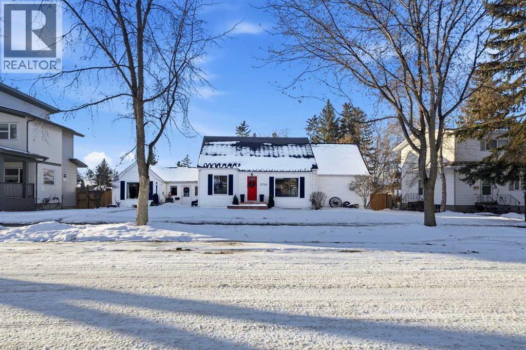 3722 44 Avenue - Photo 4 of 50, Red Deer, Alberta