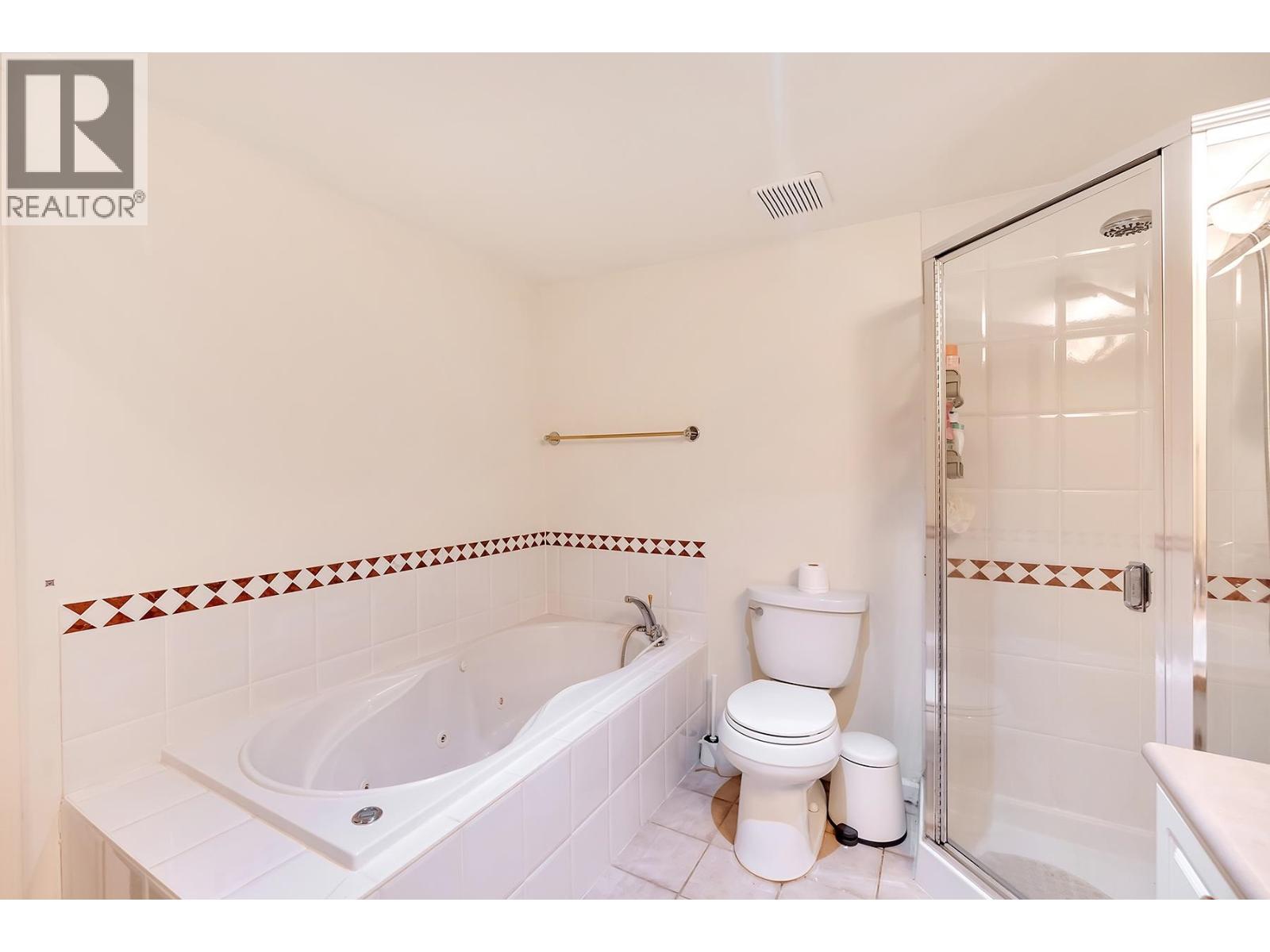 18 1550 LARKHALL CRESCENT, North Vancouver