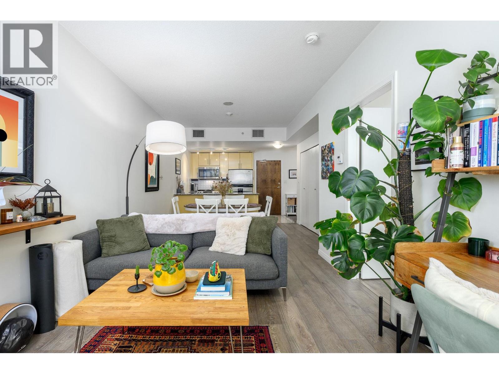 405 168 E ESPLANADE - Main photo, North Vancouver, British Columbia