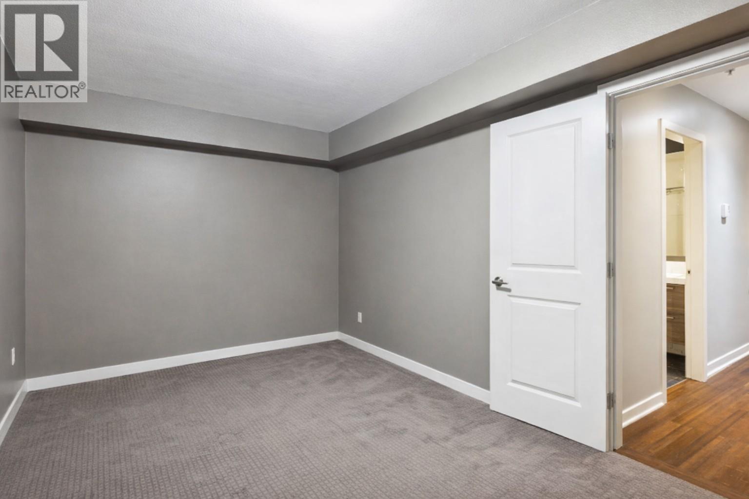 158 W 22ND STREET, North Vancouver