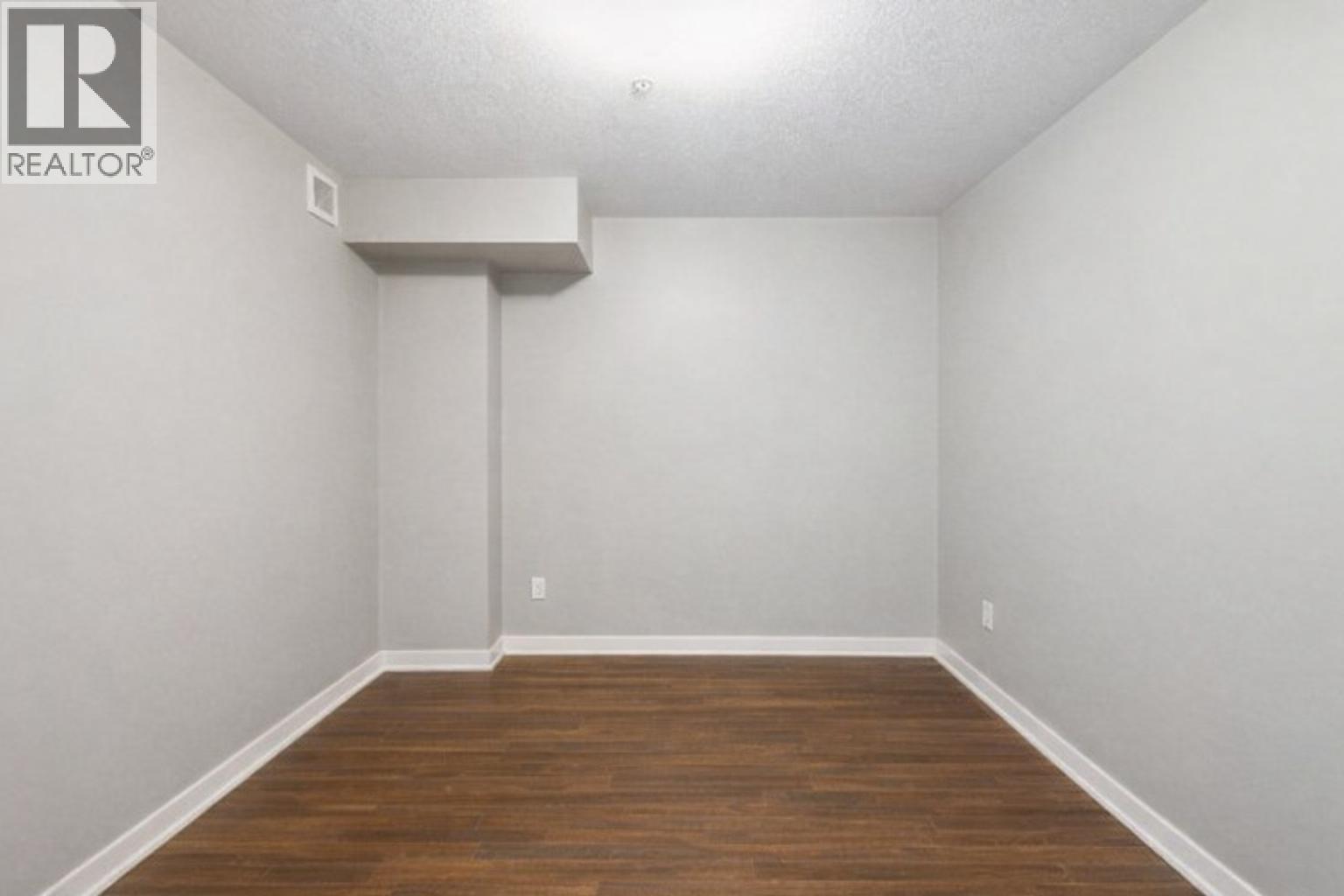 158 W 22ND STREET, North Vancouver