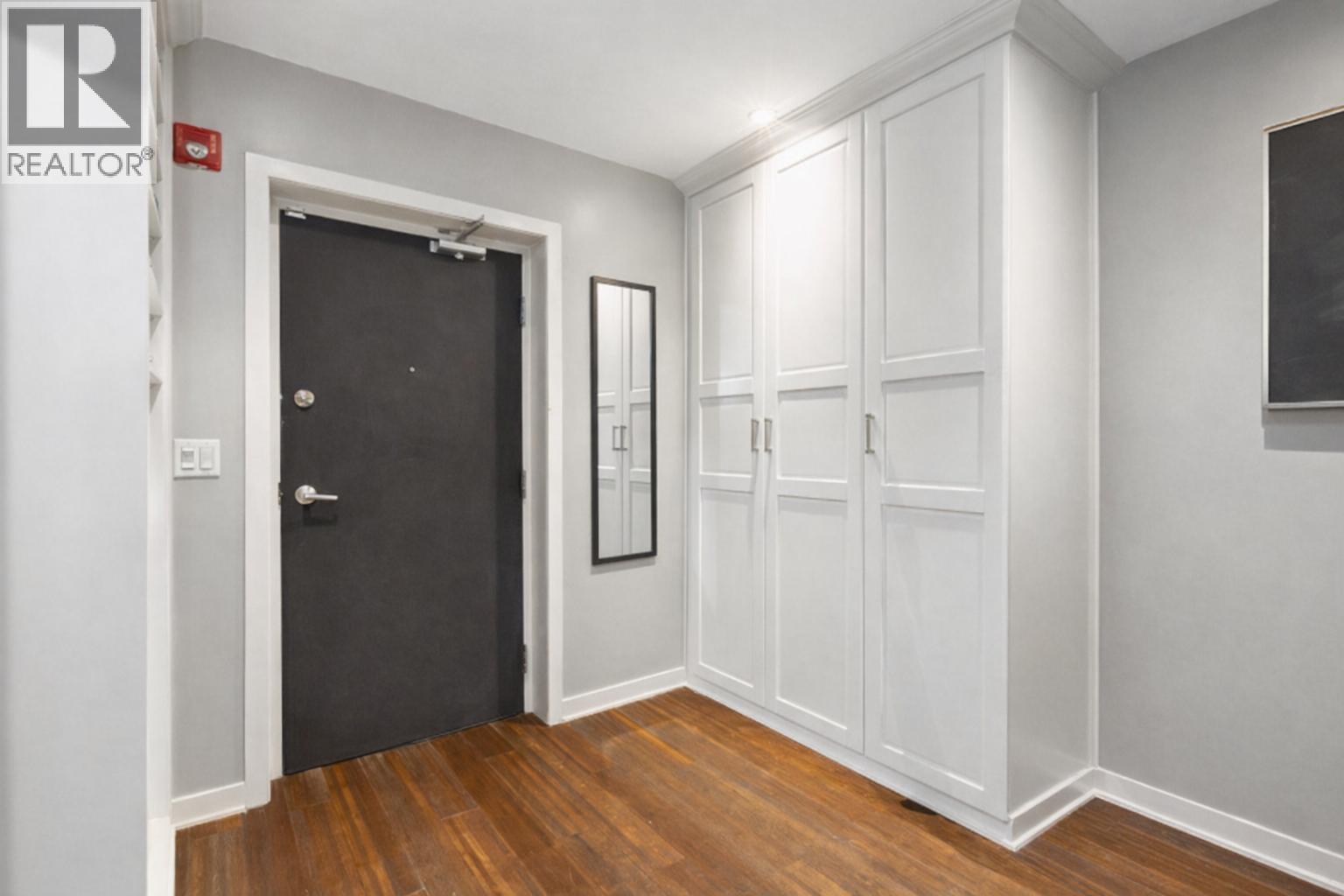 158 W 22ND STREET, North Vancouver