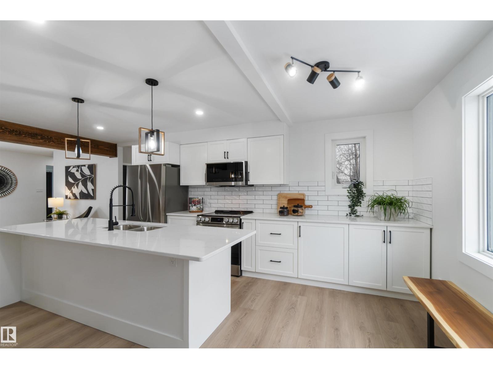 
          6719 95 AV NW
            <br/>
            <span>Edmonton</span>
            , 
            <span>AB</span>
             <span>T6B1A6</span>
         - Photo 35