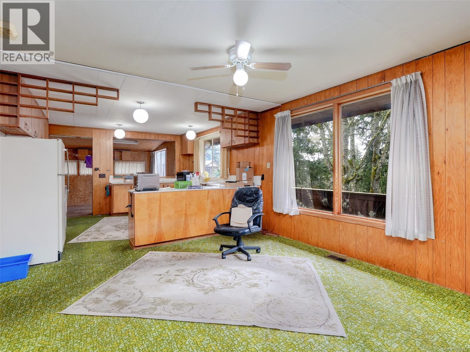  913 Gade Road, Langford