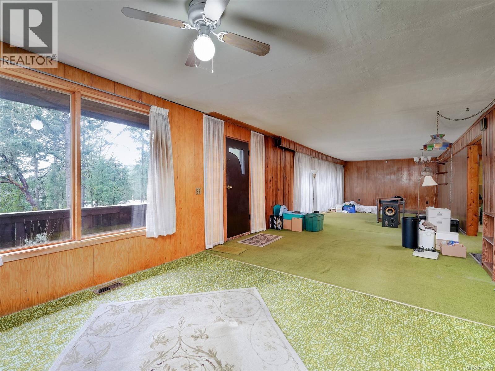  913 Gade Road, Langford