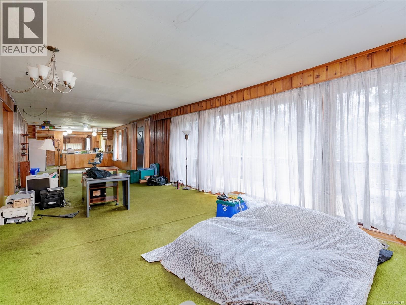  913 Gade Road, Langford