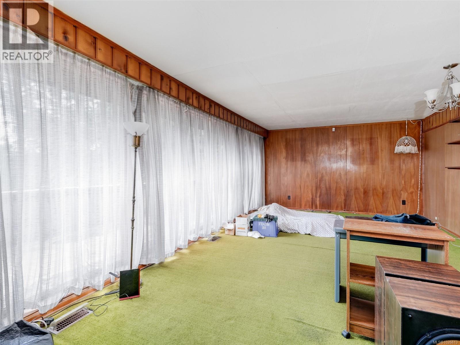  913 Gade Road, Langford