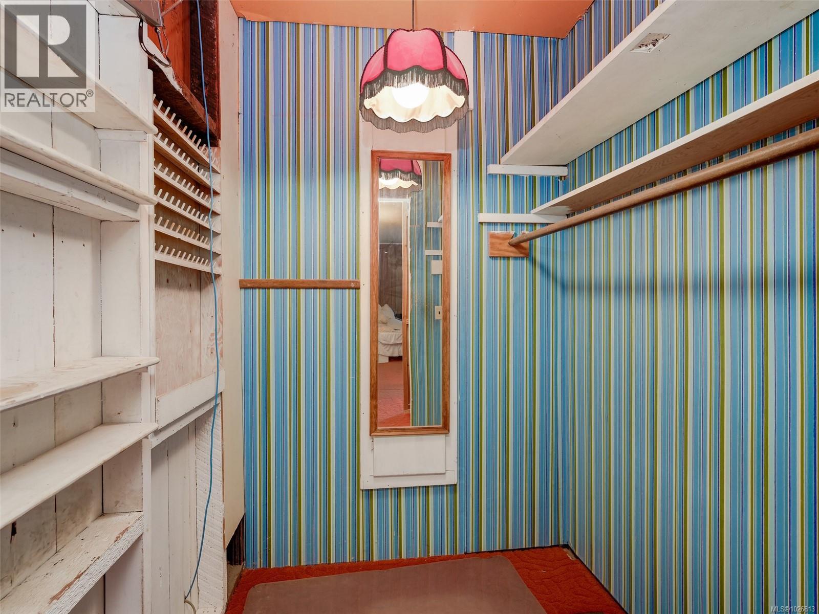  913 Gade Road, Langford