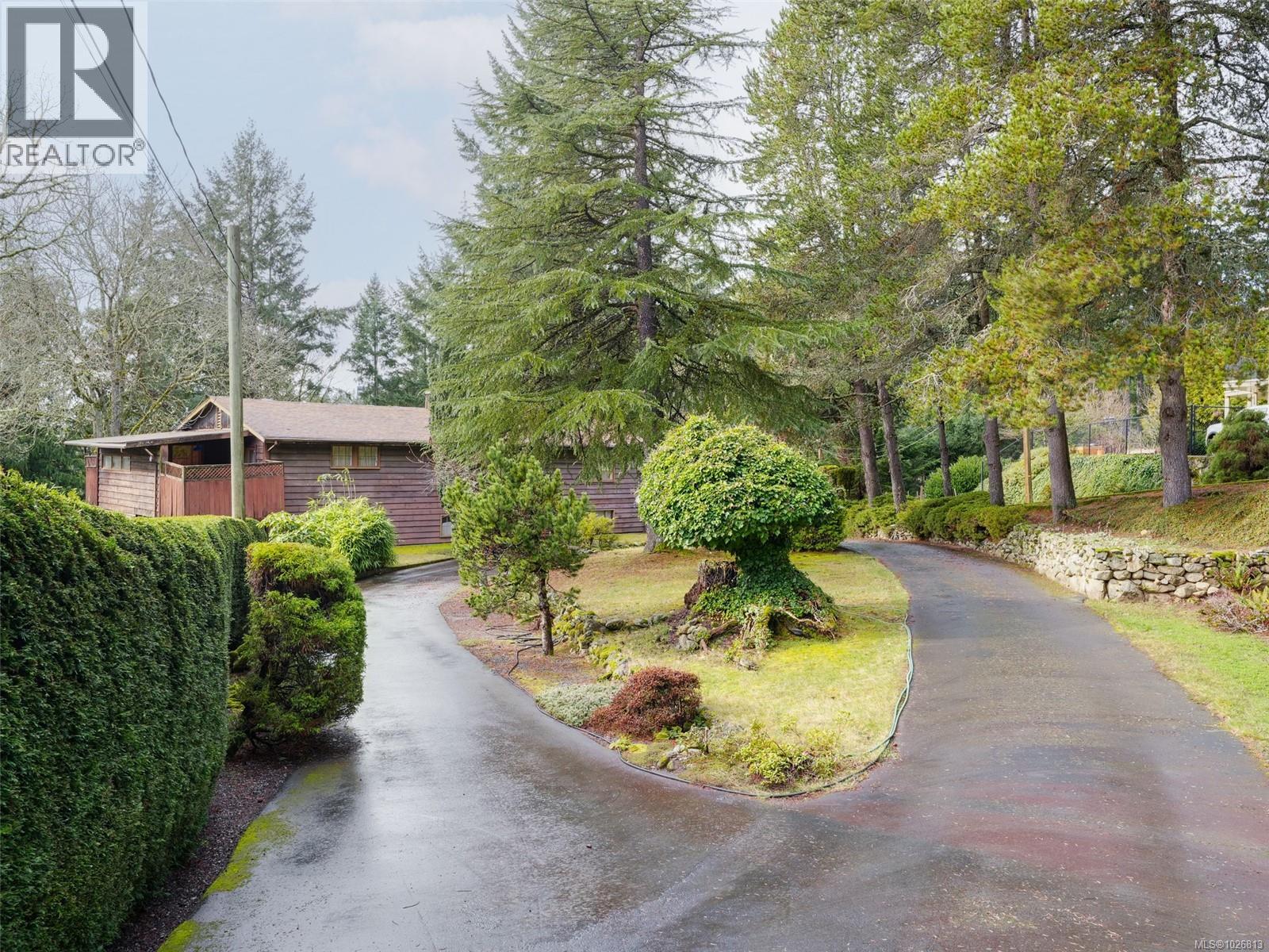  913 Gade Road, Langford