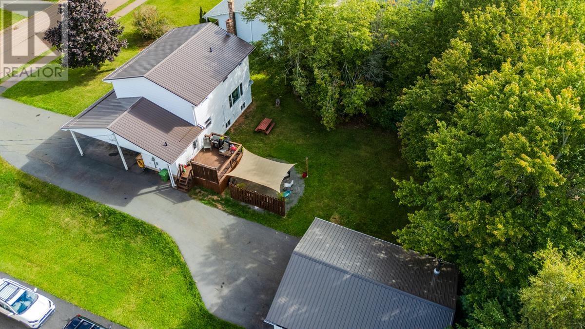 Property 37 of 48 of 122 MEADOWLAND Avenue