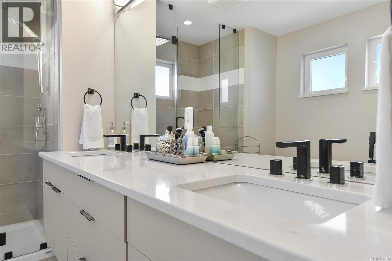 6537 Helgesen Rd, Sooke