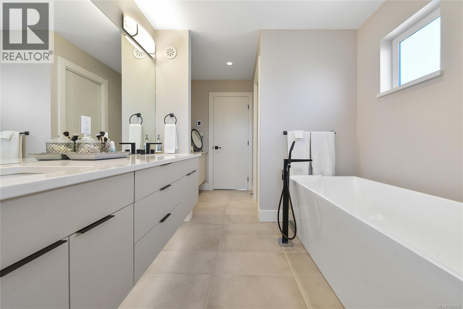 6537 Helgesen Rd, Sooke