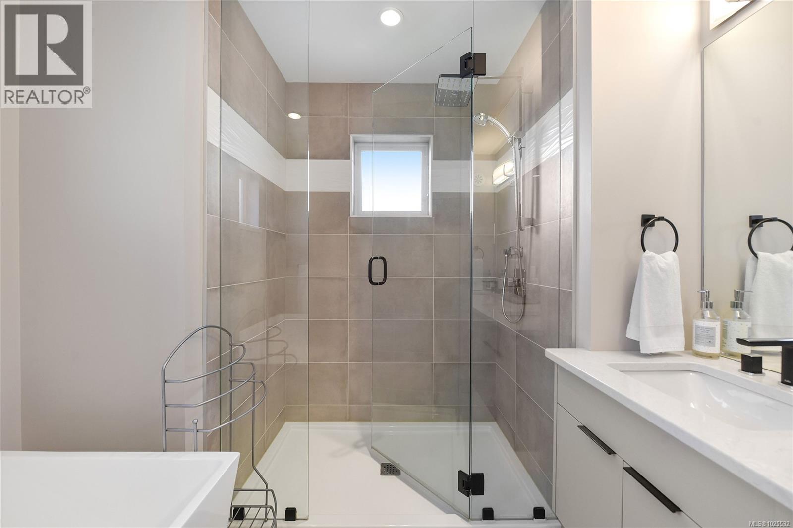 6537 Helgesen Rd, Sooke