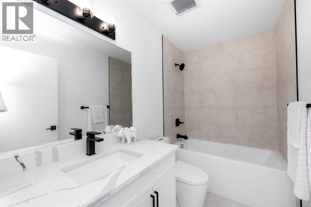 Single Family House for Sale in  Westmount Road NW West Hillhurst Calgary 