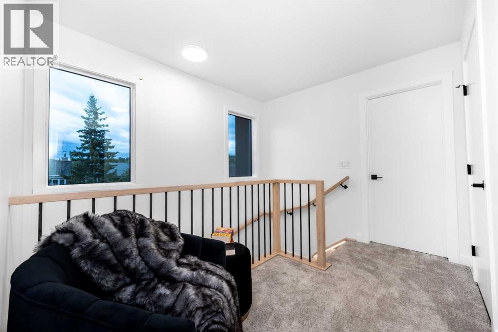 Single Family House for Sale in  Westmount Road NW West Hillhurst Calgary 