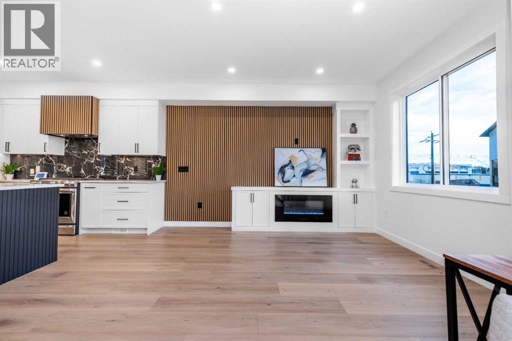 Single Family House for Sale in  Westmount Road NW West Hillhurst Calgary 