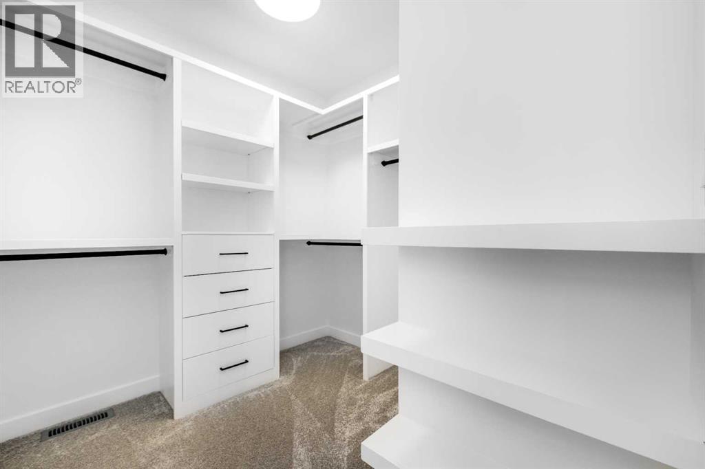 Single Family House for Sale in  Westmount Road NW West Hillhurst Calgary 