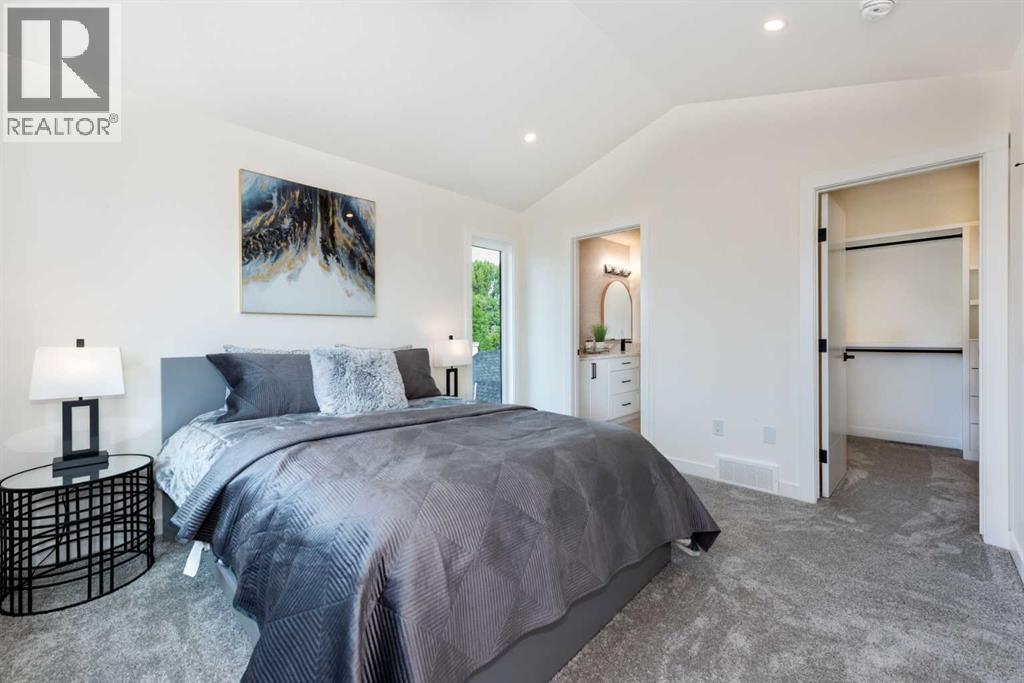 Single Family House for Sale in  Westmount Road NW West Hillhurst Calgary 