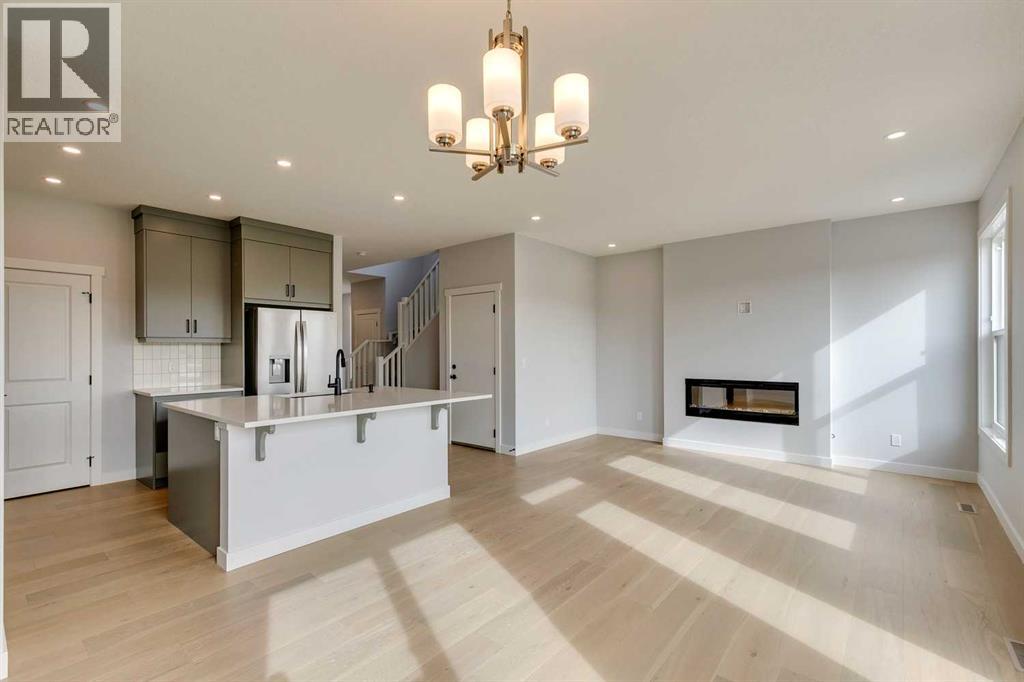 31 Creekstone Green SW - Photo 4 of 46, Calgary, Alberta