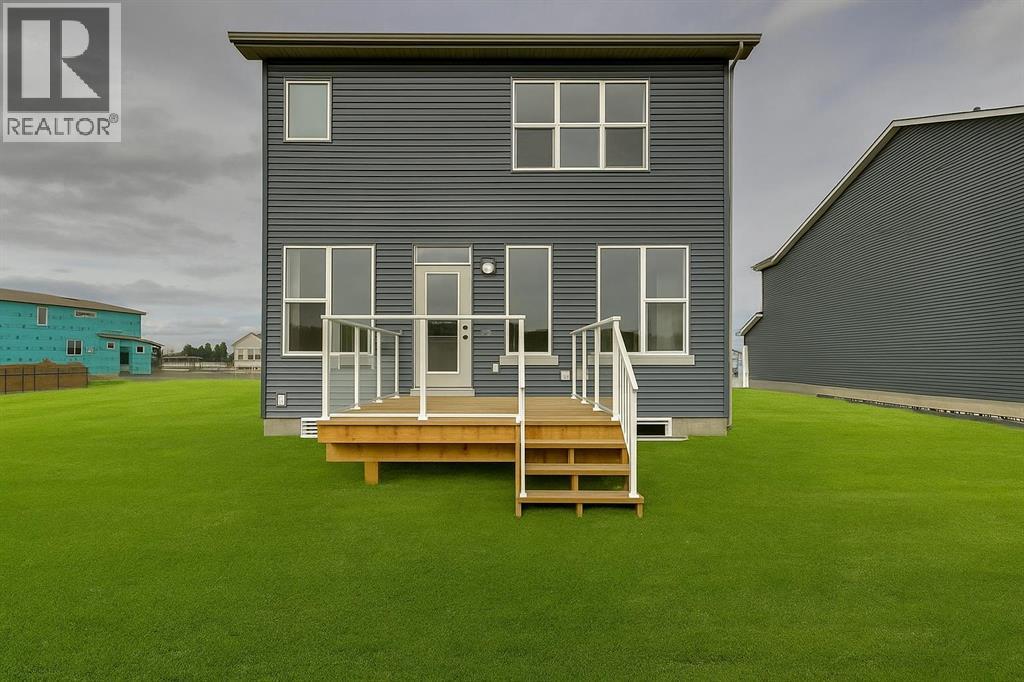 31 Creekstone Green SW - Photo 2 of 46, Calgary, Alberta