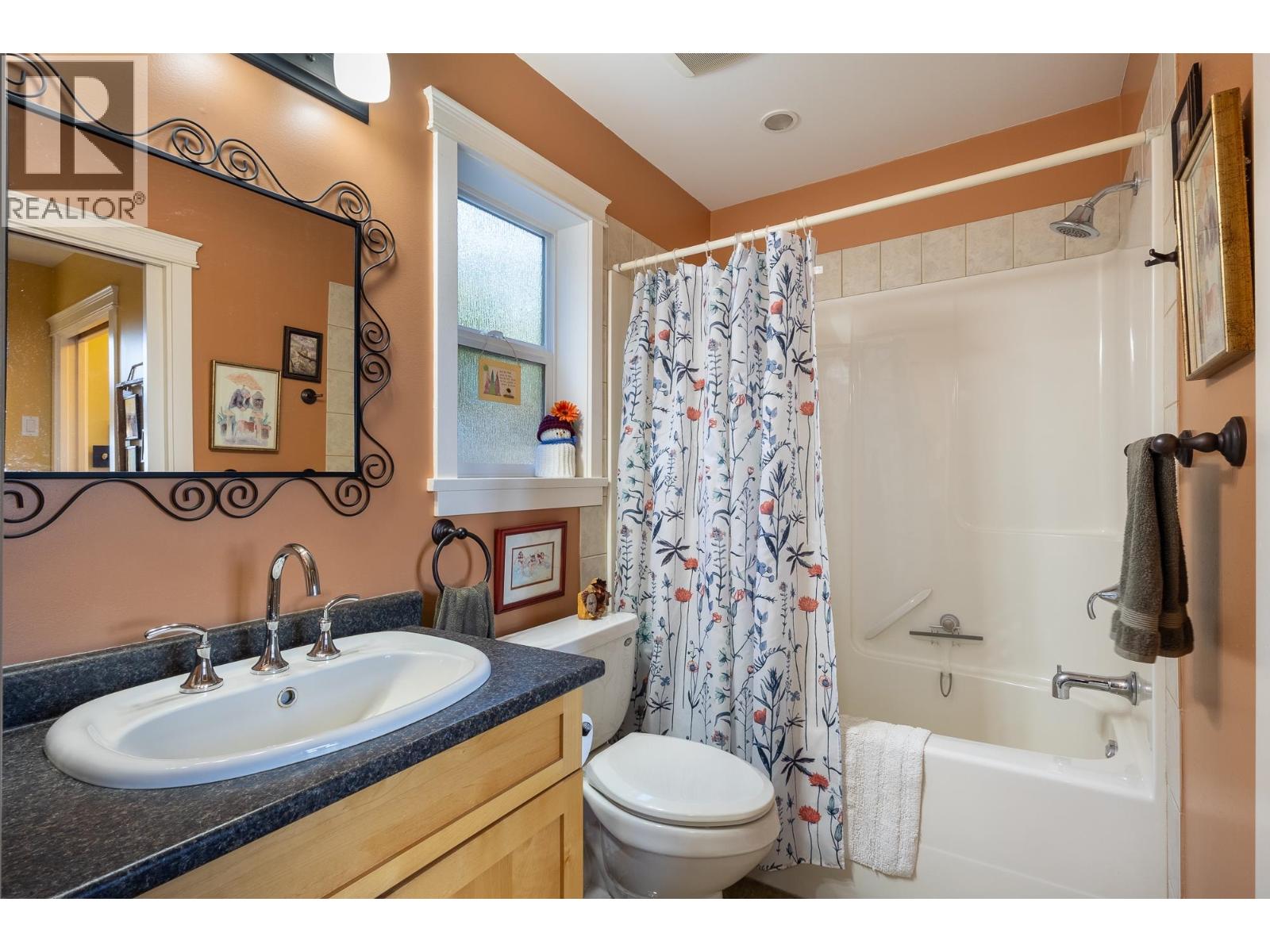 1051 GOWER POINT ROAD, Gibsons