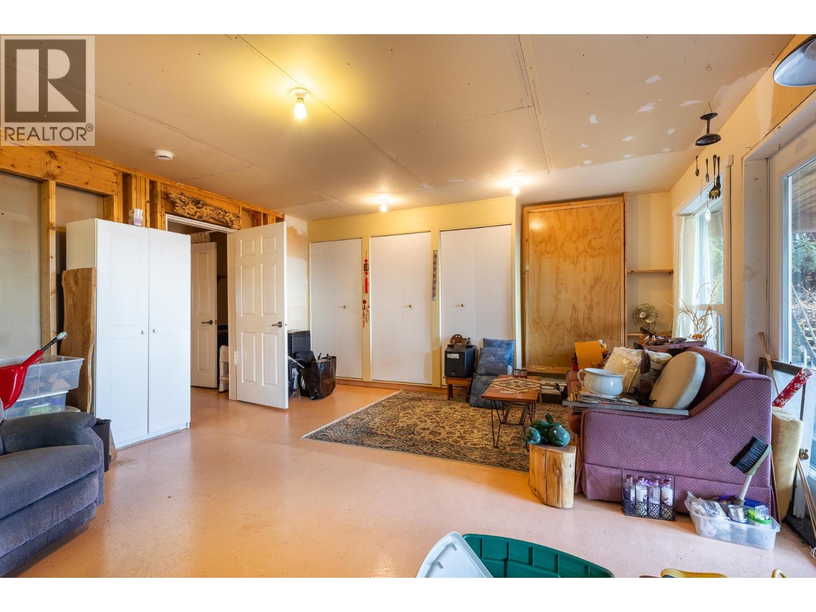 1051 GOWER POINT ROAD, Gibsons