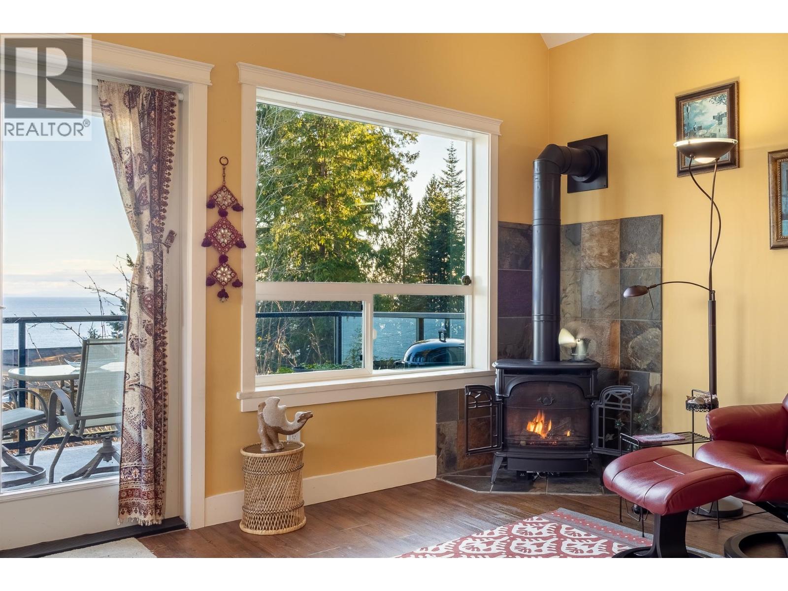 1051 GOWER POINT ROAD, Gibsons