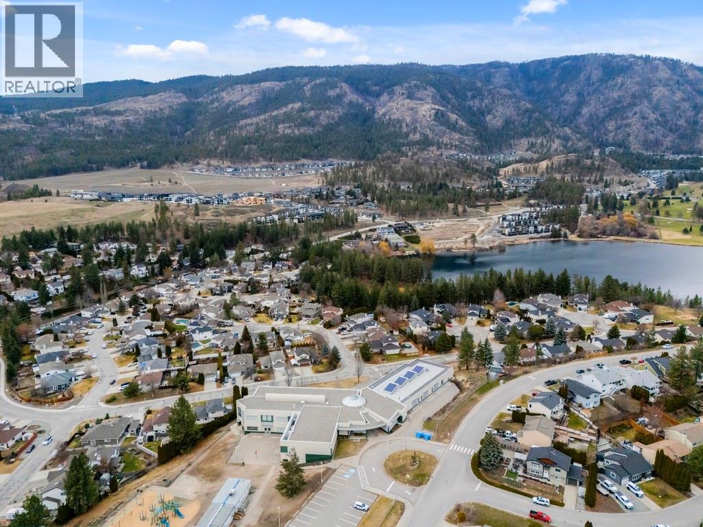  2133 Shannon Woods Way, West Kelowna