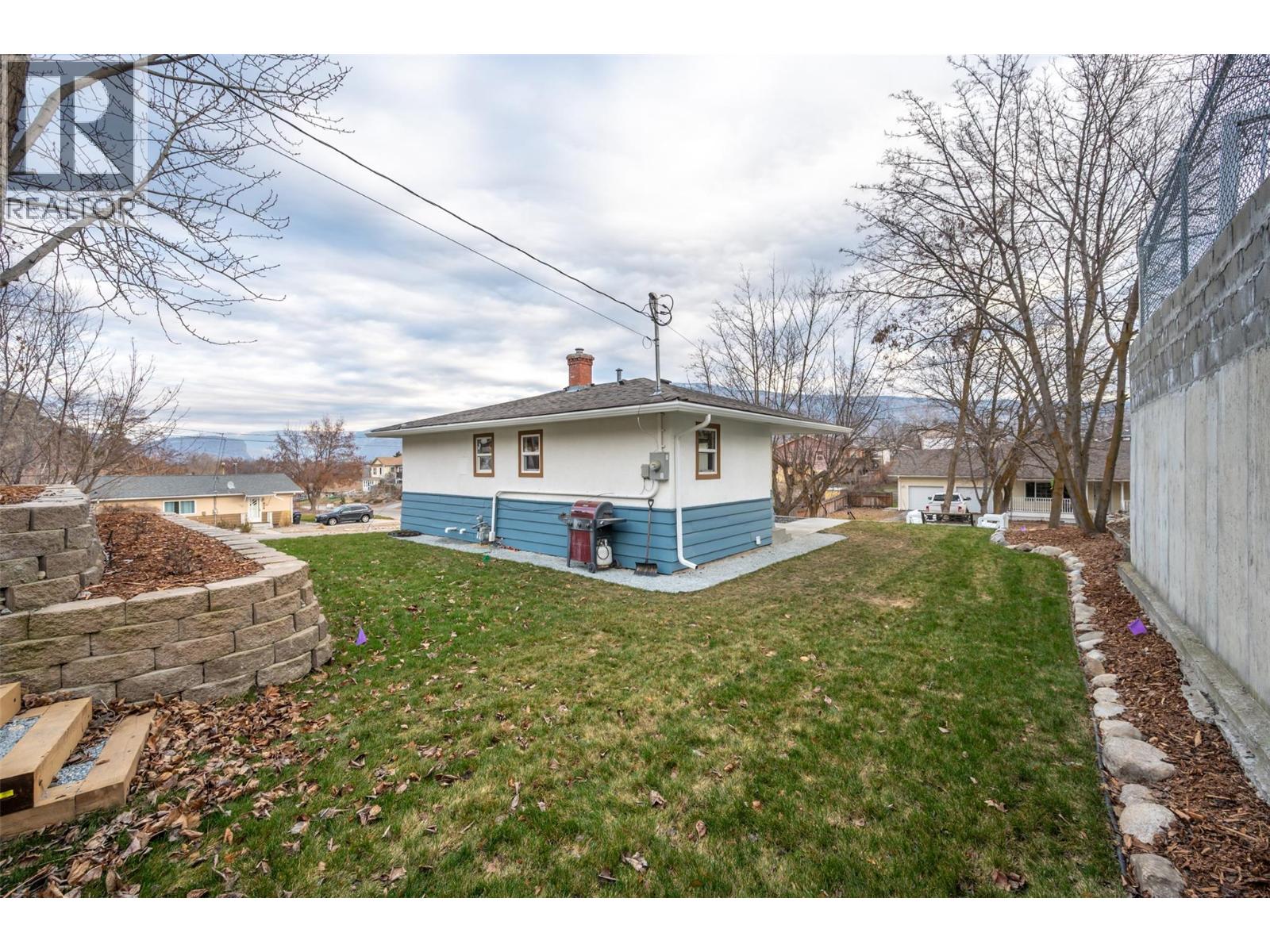 6470 Hollow Street, Oliver