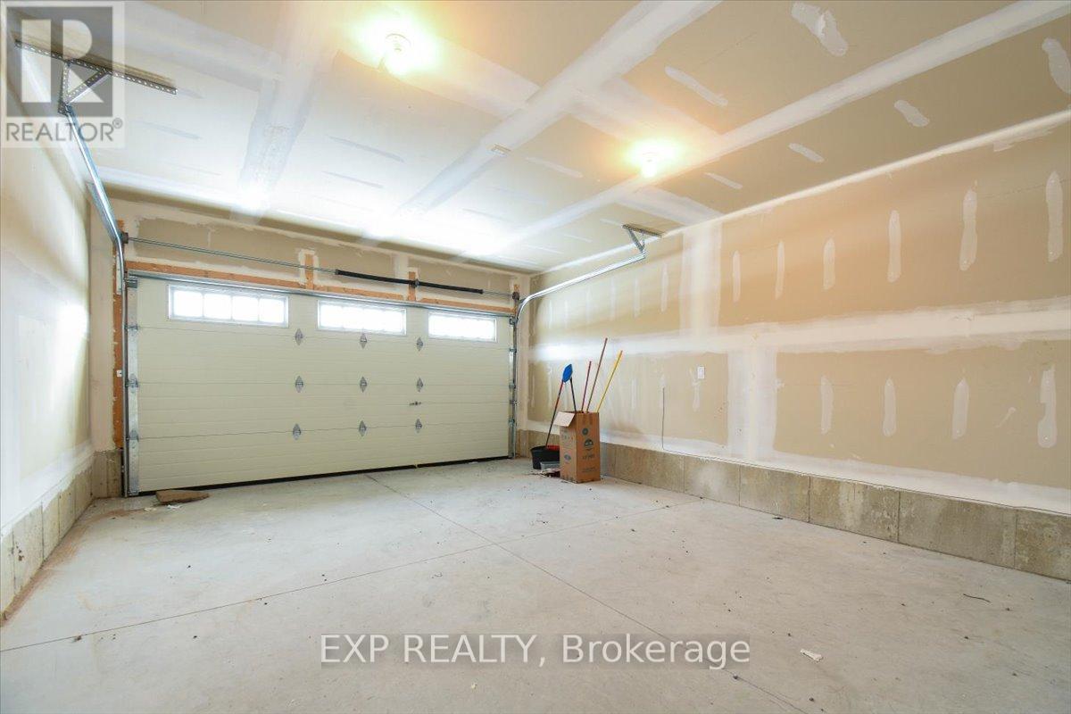 80 HILLCROFT WAY - Photo 2 of 32, Kawartha Lakes (Bobcaygeon), Ontario